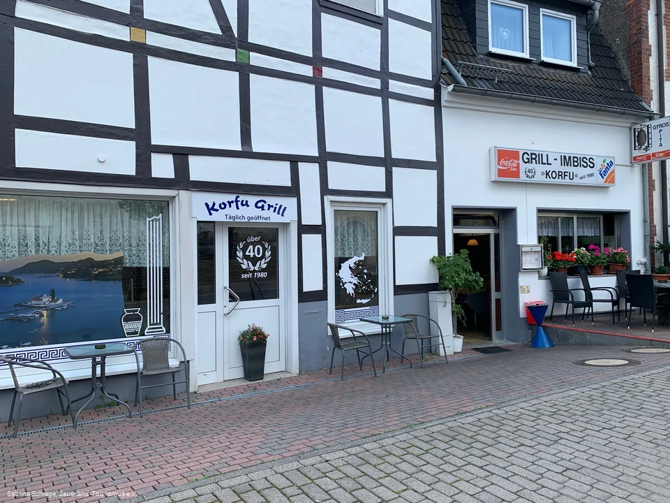 Grillstube Korfu, Sichtigvor